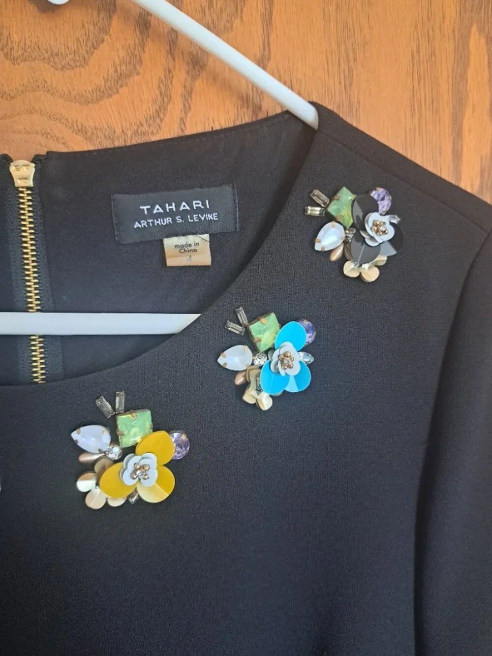 Tahari Cocktail dress with embellished neckline - Picture 3 of 4